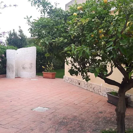 Emilia Villa Syracuse